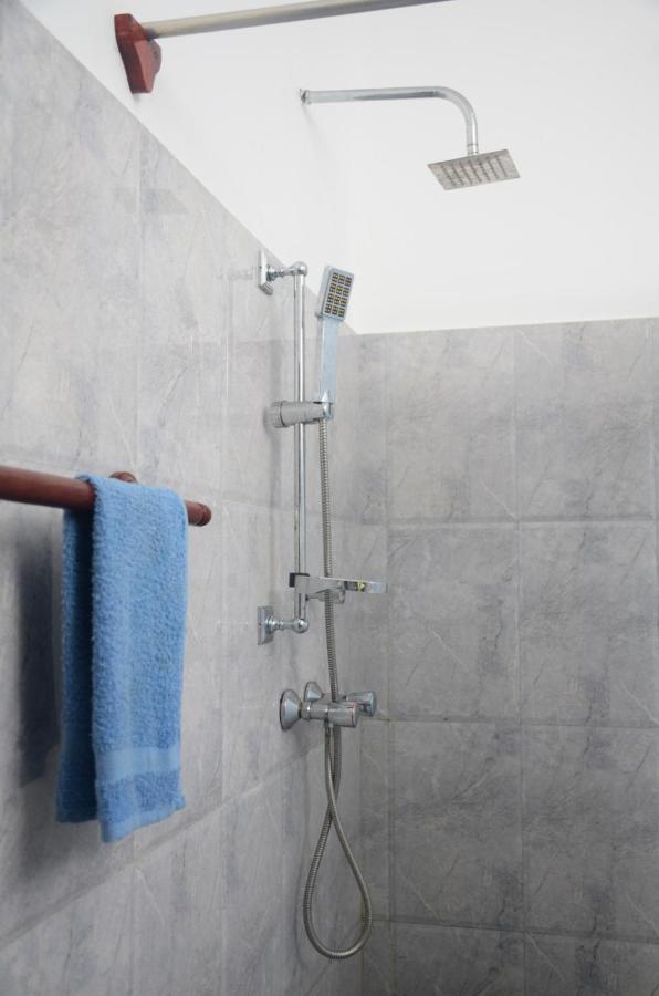 White Baby Hotel Hikkaduwa Kültér fotó